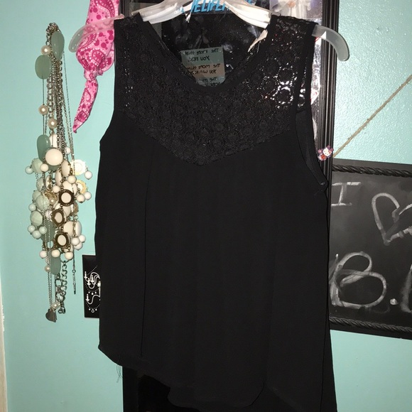 Crop top - Picture 1 of 1